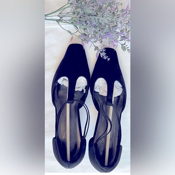 Timeless! Life Stride “Sutton” black heels! - Picture 2 of 12